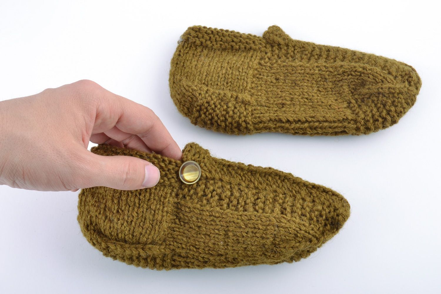 Handmade warm knitted half-woolen men's slippers of olive color 40 size photo 4