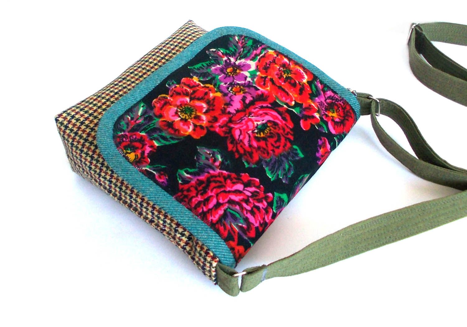 Borsa in tessuto fatta a mano borsa a tracolla artigianale con i motivi floreali foto 2