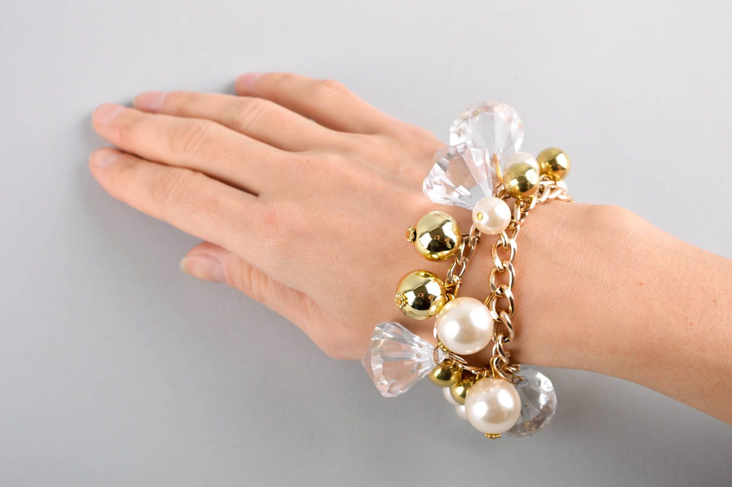 Armband mit Kugeln handgemachtes elegantes Armband stilvolles Frauen Accessoire foto 4