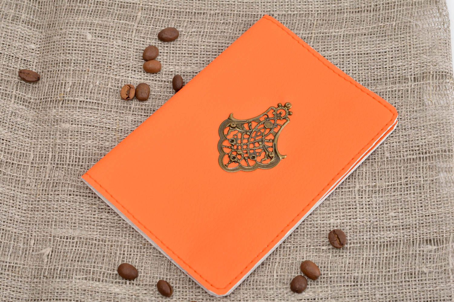 Étui passeport cuir fait main Protège-passeport orange Accessoire femme photo 1