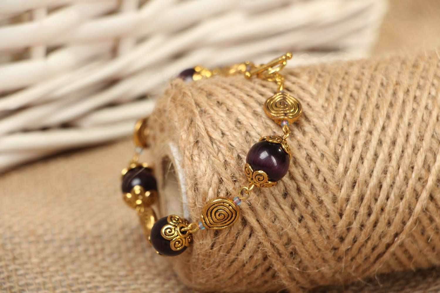 Bracelet artisanal avec perles fantaisie et métal  photo 5