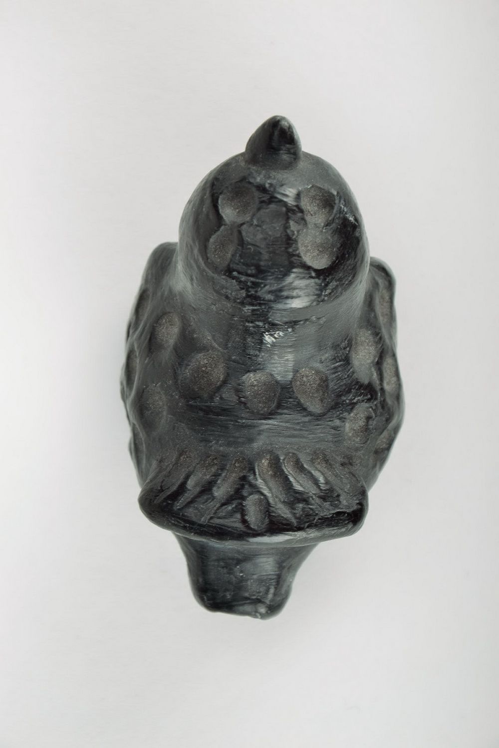Silbato  hecho a mano en cerámica negra y ahumada foto 4