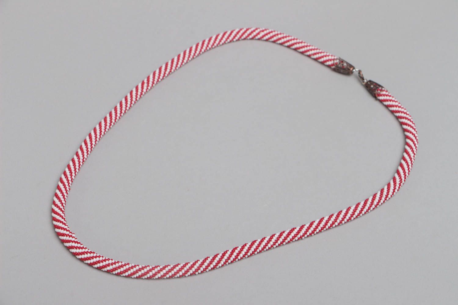 Handmade stylish long red and white beaded cord necklace for women photo 2