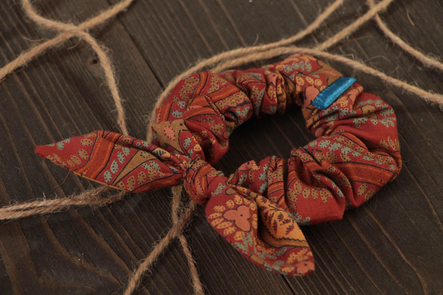 Stoff Haargummi braun rot aus Baumwollstoff mit Schleife handmade Accessoire  foto 1