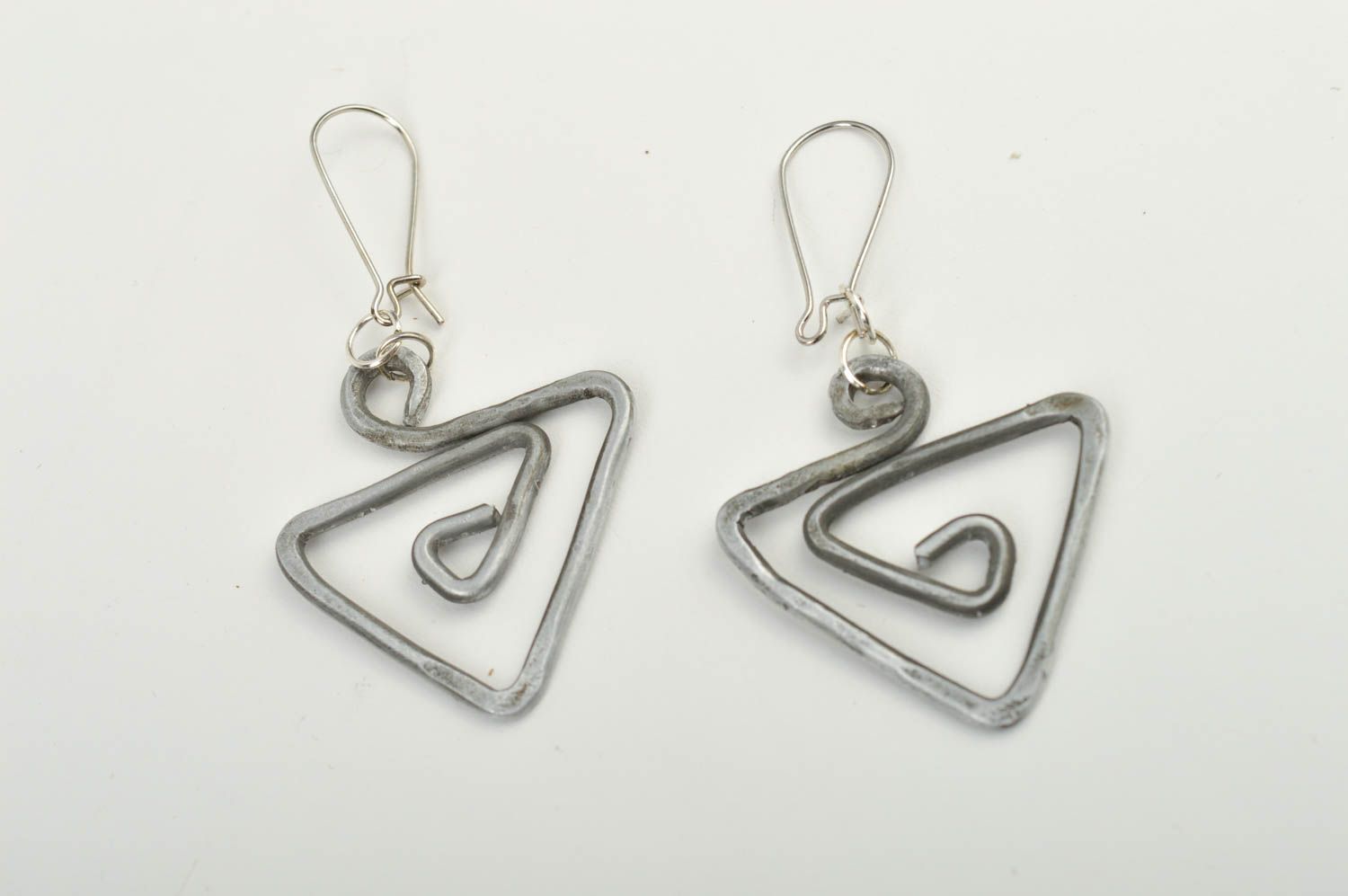 Handmade Metall Ohrringe ausgefallener Ohrschmuck Ohrringe für Damen modisch foto 3