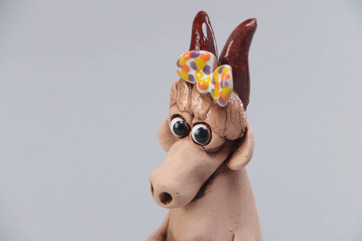 Kleine keramische Figurine Ziege aus Ton originelle mit Bemalung handmade für Interieur Dekor foto 3
