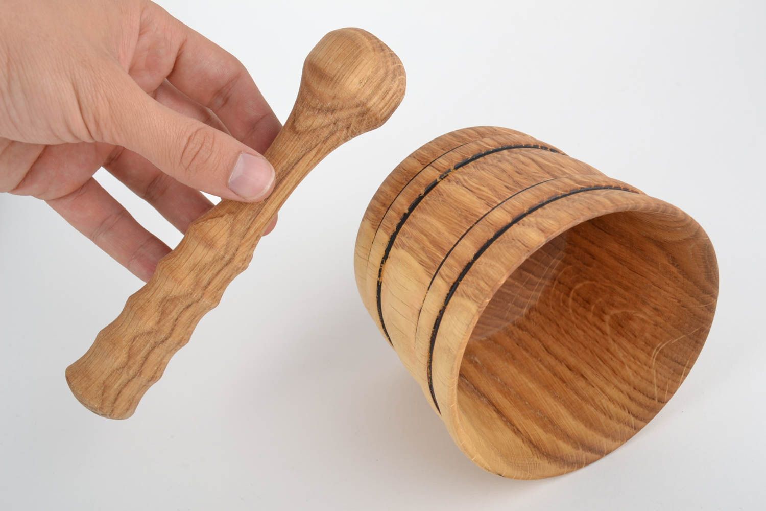 Handgemachter Öko Mörser aus Holz mit Stößel 600 ml ökologisch rein poliert foto 4