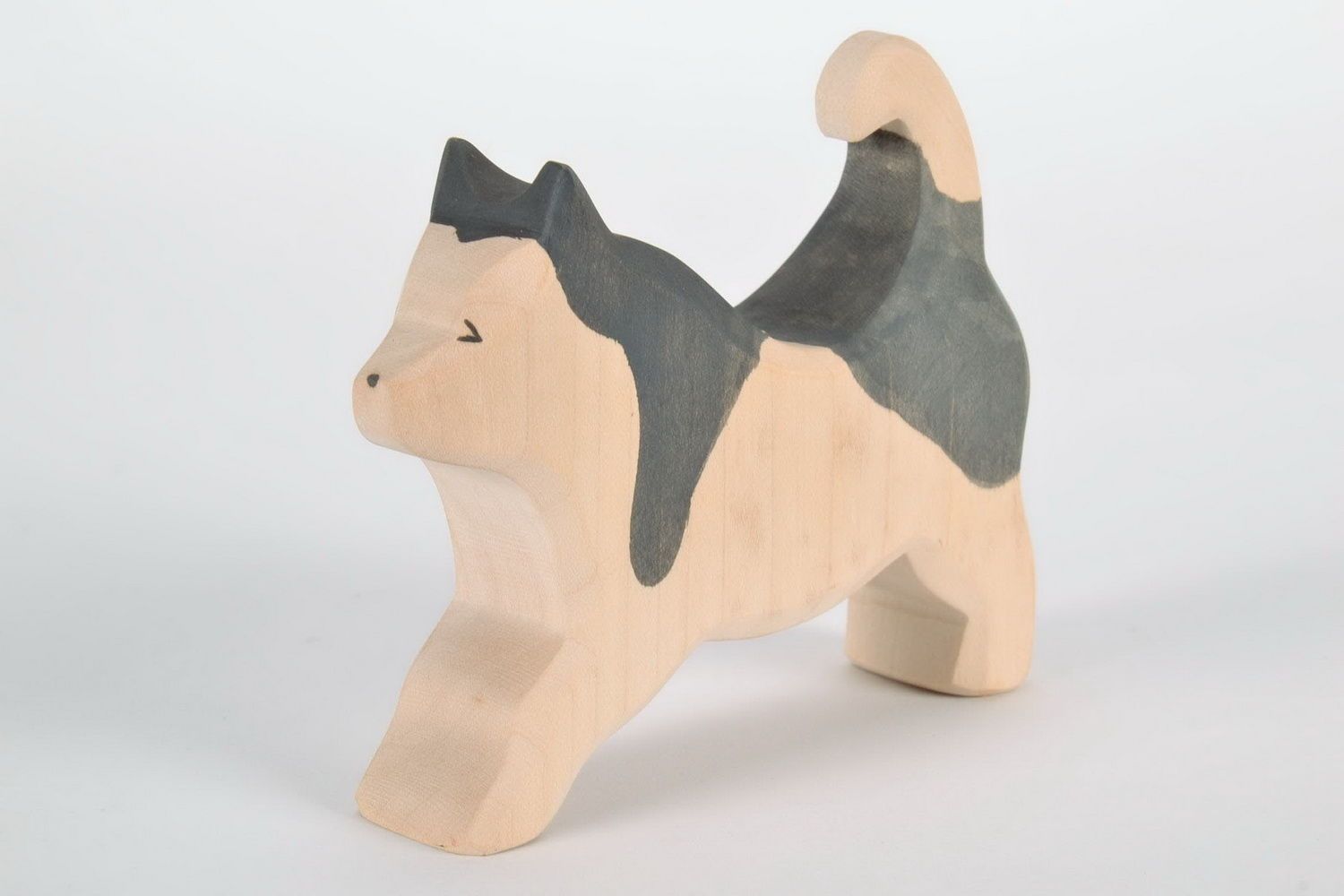 Statuette en bois en forme de chien Laïka photo 3