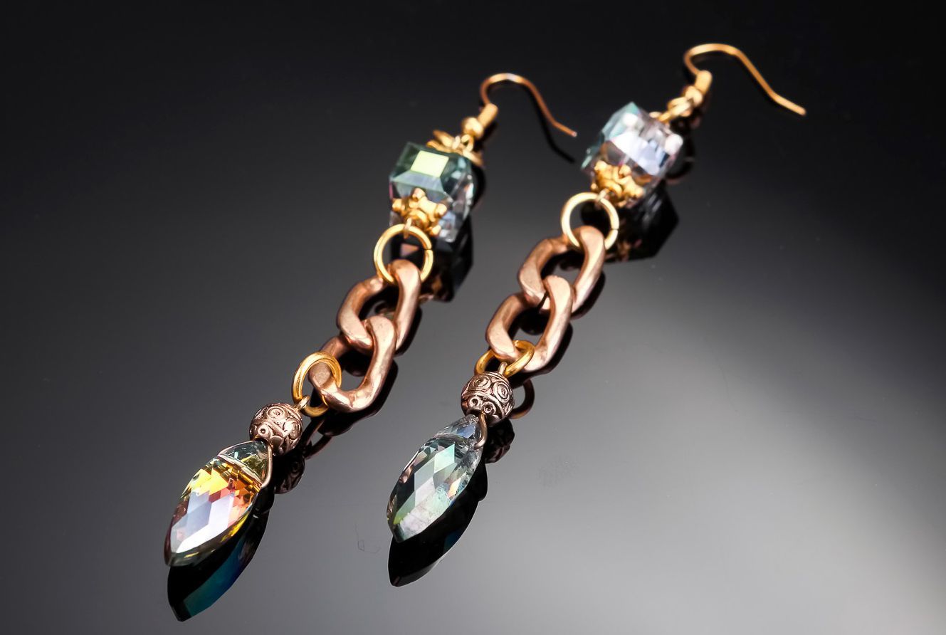 Stylish earrings with crystals photo 1