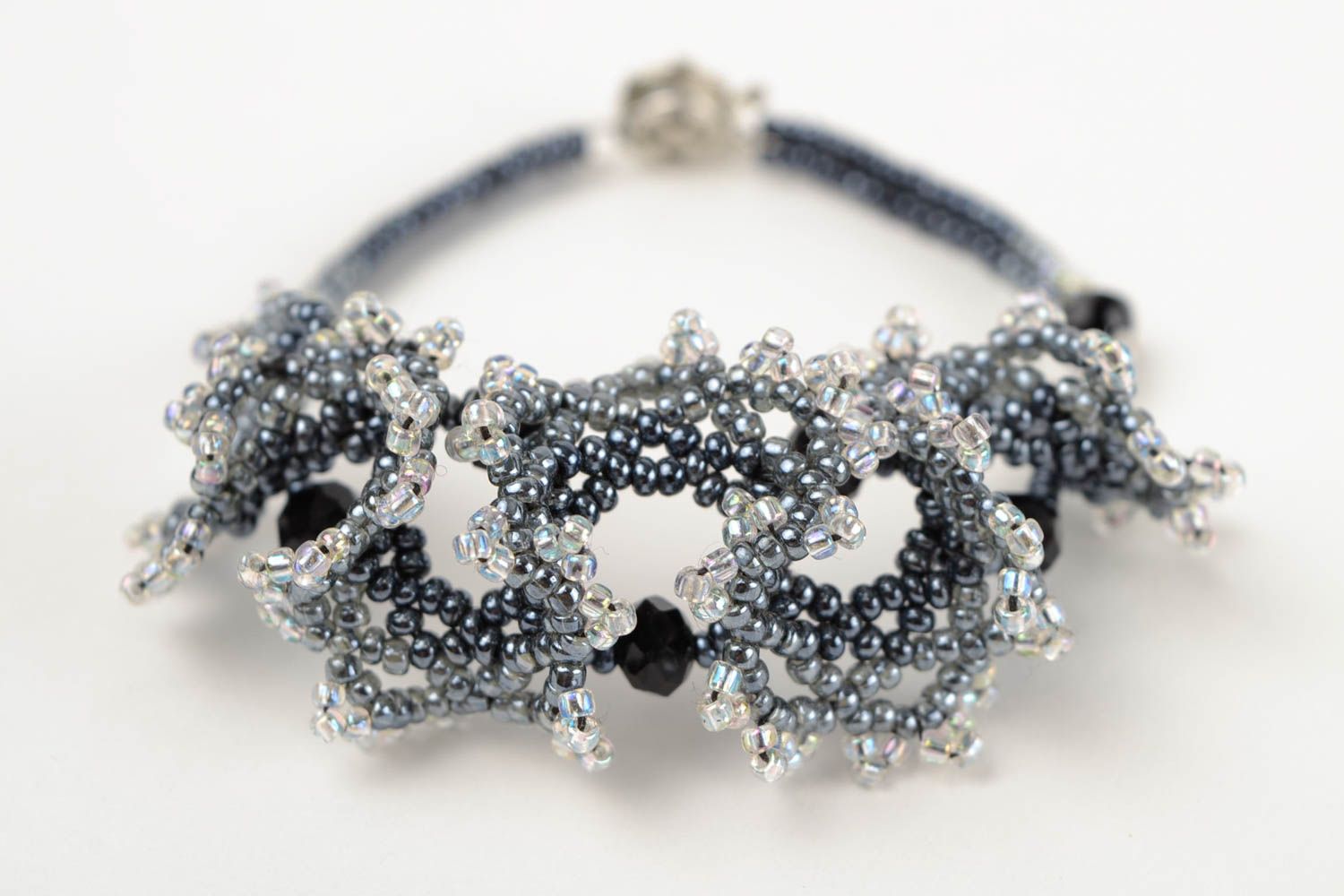 Bracelet perles rocaille Bijou fait main Accessoire femme original gris noir photo 4