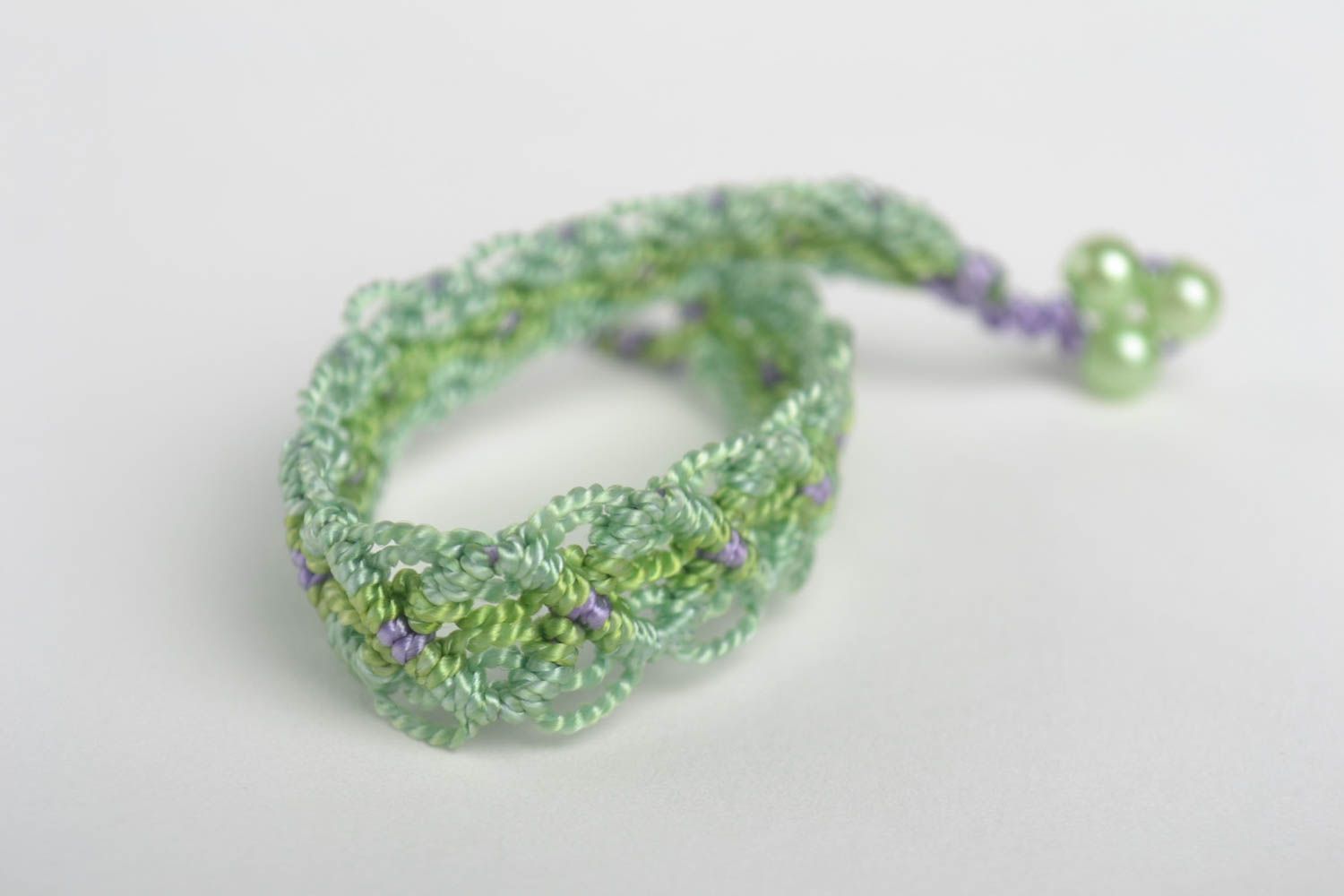 Bracelet macramé vert Bijou fait main en fils synthétiques Cadeau femme photo 2