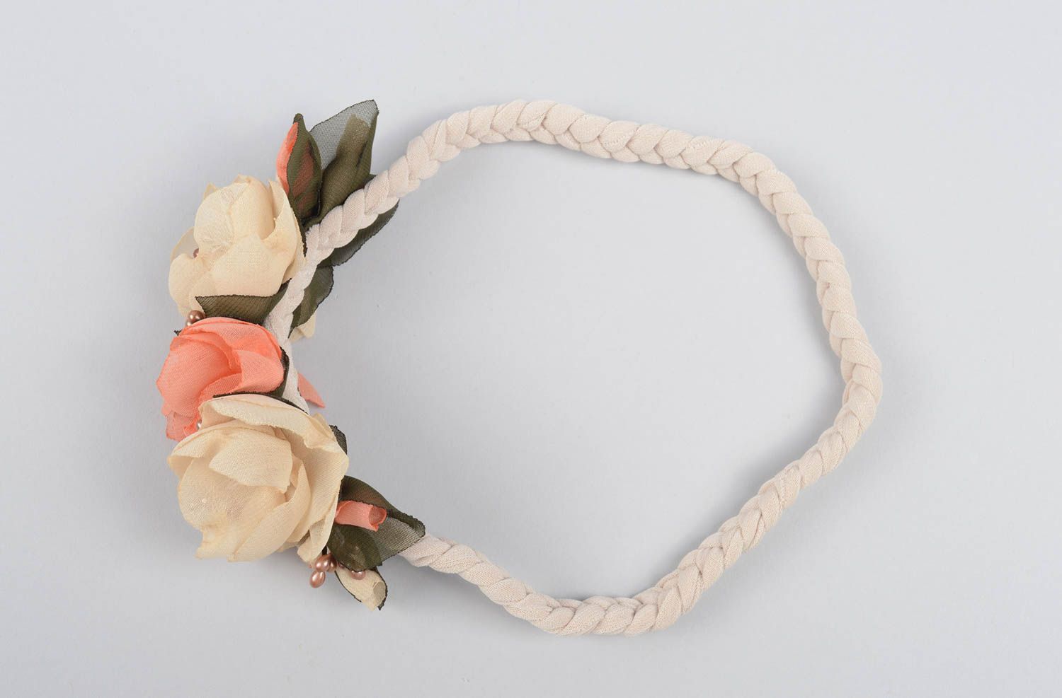 Designer Schmuck zartes Haarband mit Blumen handmade Accessoire für Haare  foto 4