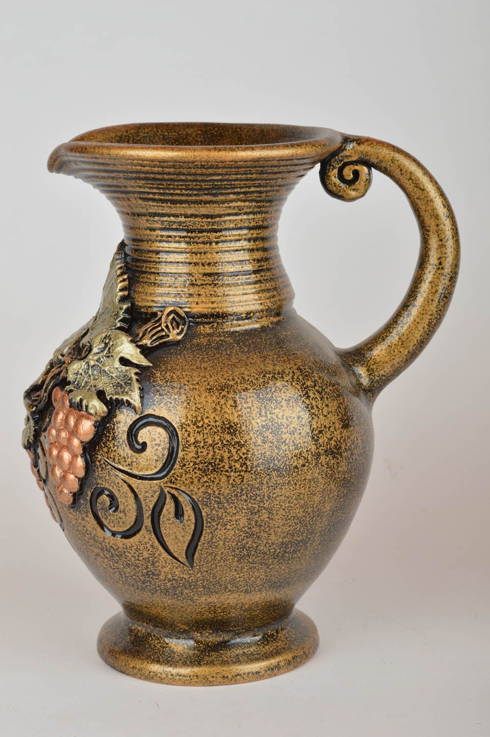 60 oz ceramic handmade wine pitcher with handle and molded grape design 2,9 lb photo 5