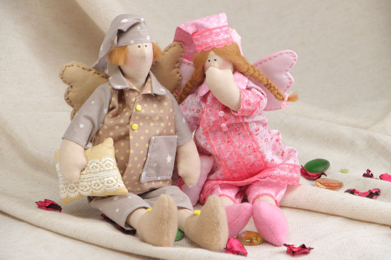 Парные куклы текстильные ручной работы для декора дома Сонные ангелы фото 5