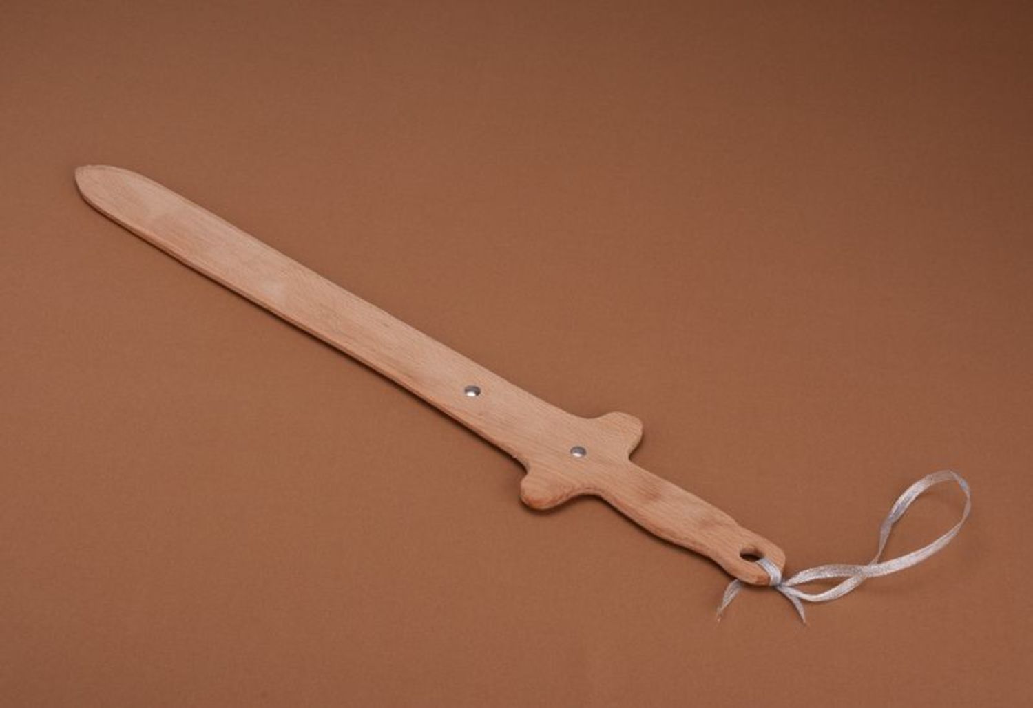Игрушечный деревянный меч фото 1
