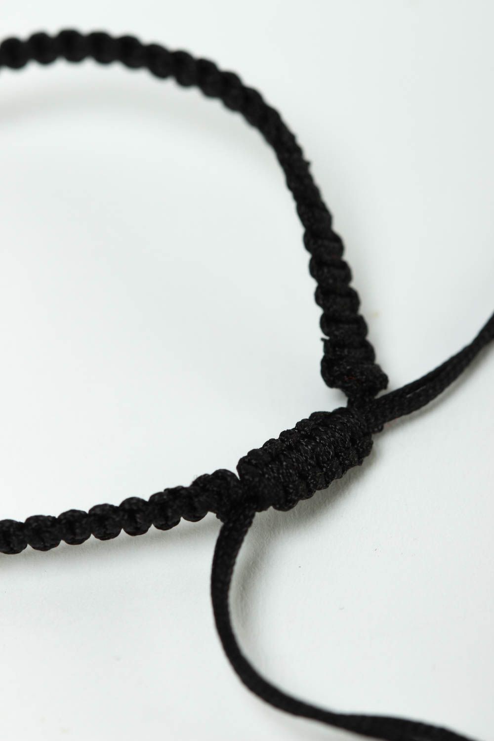 Pulsera artesanal negra de diseño accesorio para mujer regalo original foto 4