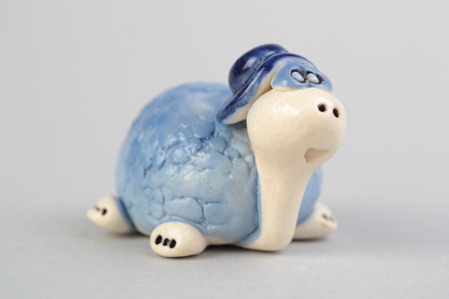 Керамическая статуэтка с росписью черепашка ручной работы голубая милая маленькая фото 1