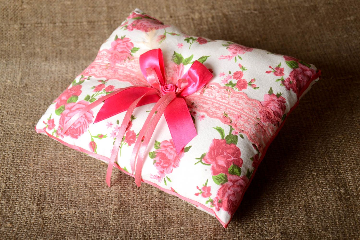 Подушка на диван хэнд мэйд декоративная подушка розовая диванная подушка фото 1