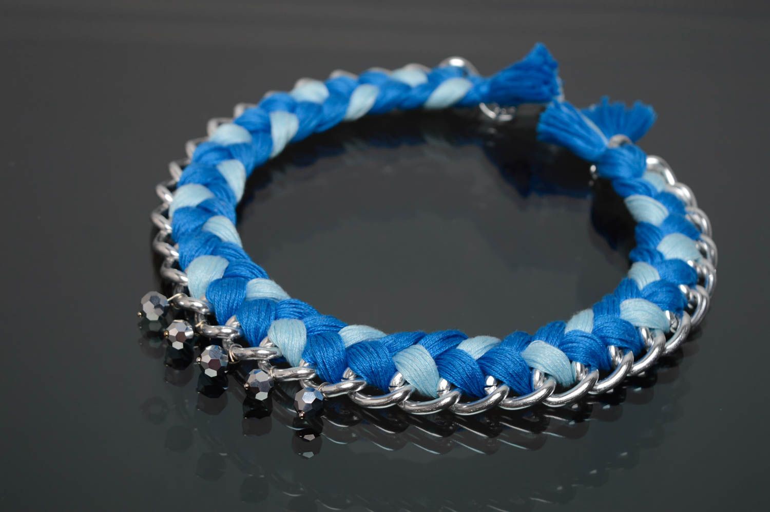 Blue necklace made of threads and chain photo 1