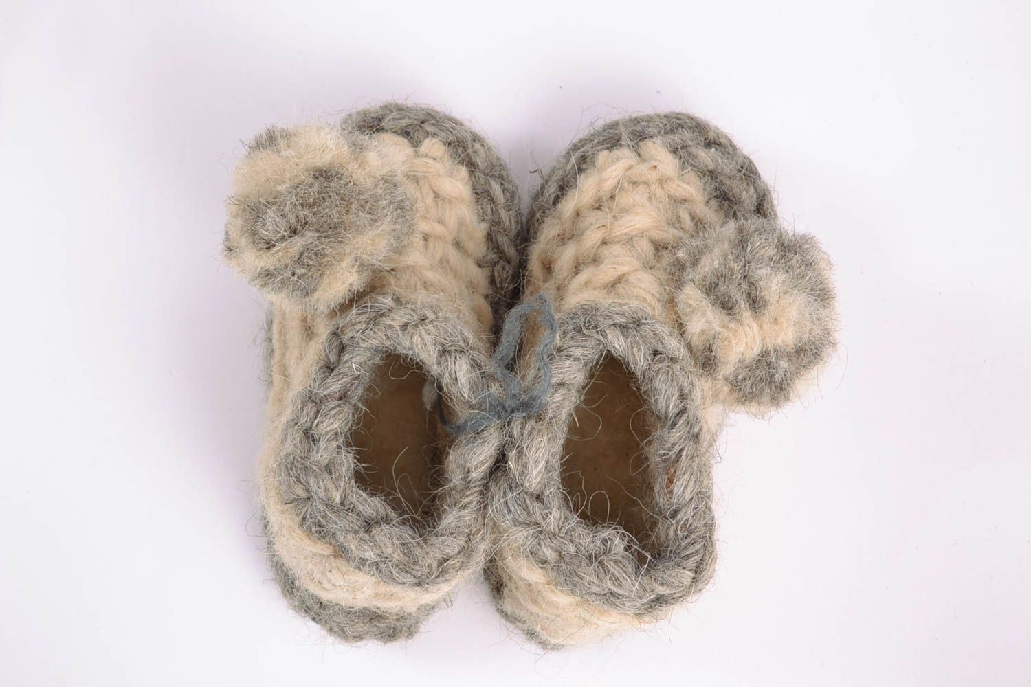 Pantuflas de lana cálidas con pompones foto 5