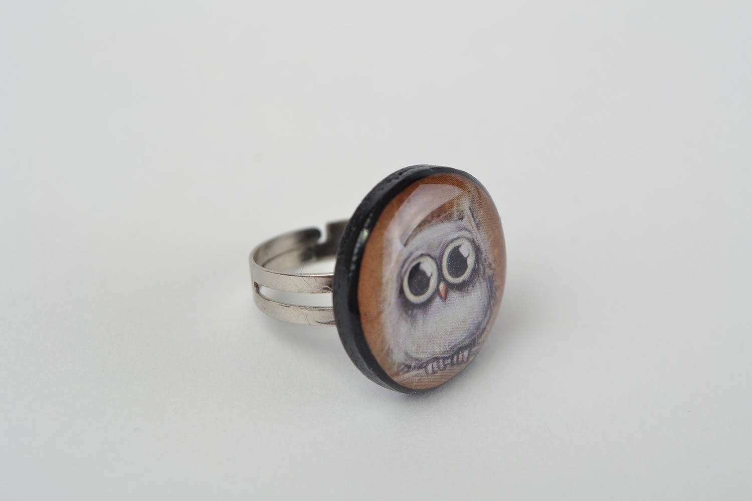 Bague originale en pâte polymère ronde faite main avec hibou serviettage photo 4