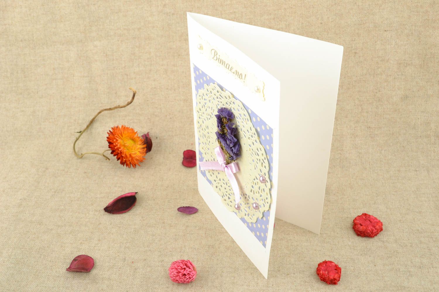 Scrapbooking Grußkarte mit Spitze und Strohblumen foto 3