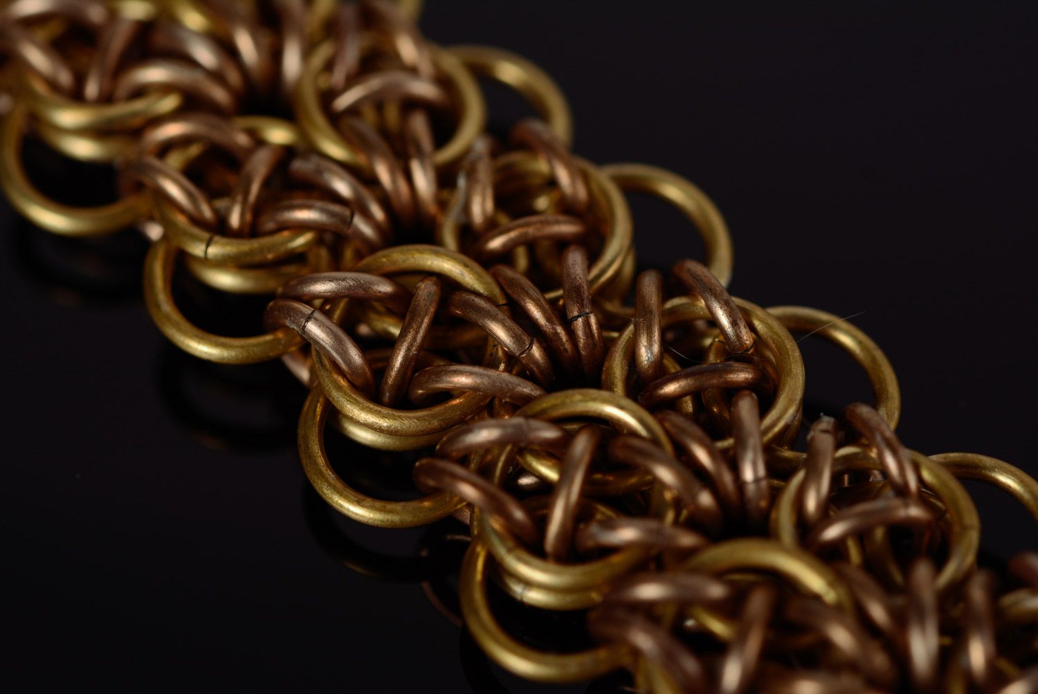 Stilvolles breites einzigartiges umgewöhnliches handmade Ketten Armband aus Metall  foto 2