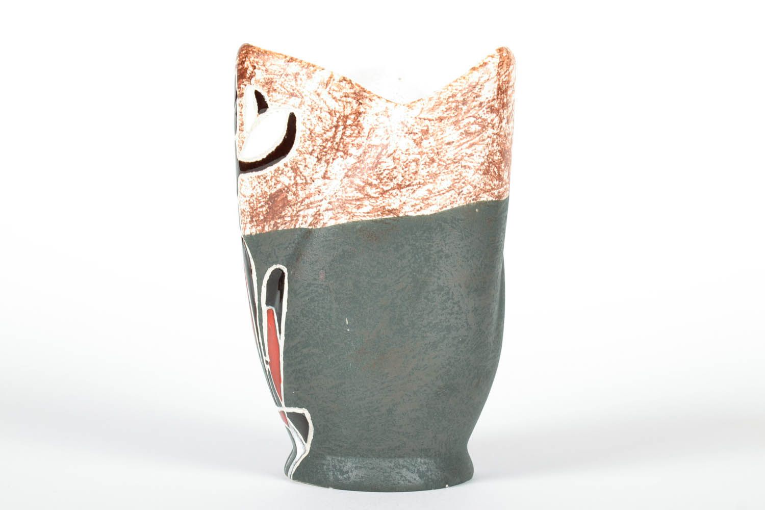 Керамическая ваза необычной формы фото 4