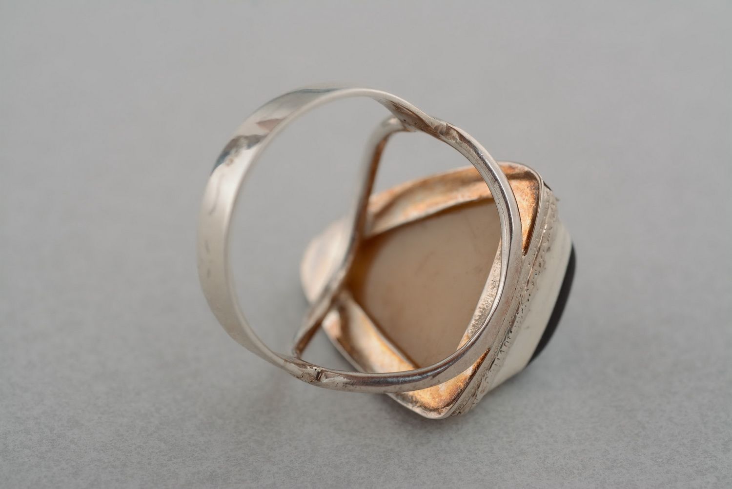 Серебряное кольцо с рогом фото 5