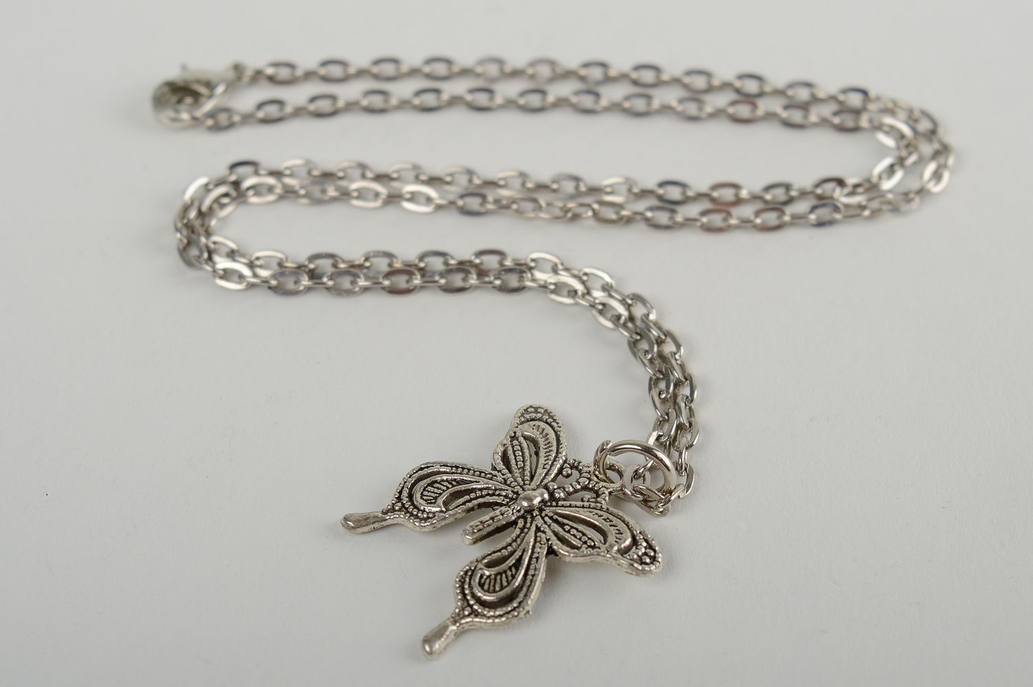 Handmade trendy pendant metal jewelry metal pendant stylish jewelry for women photo 2