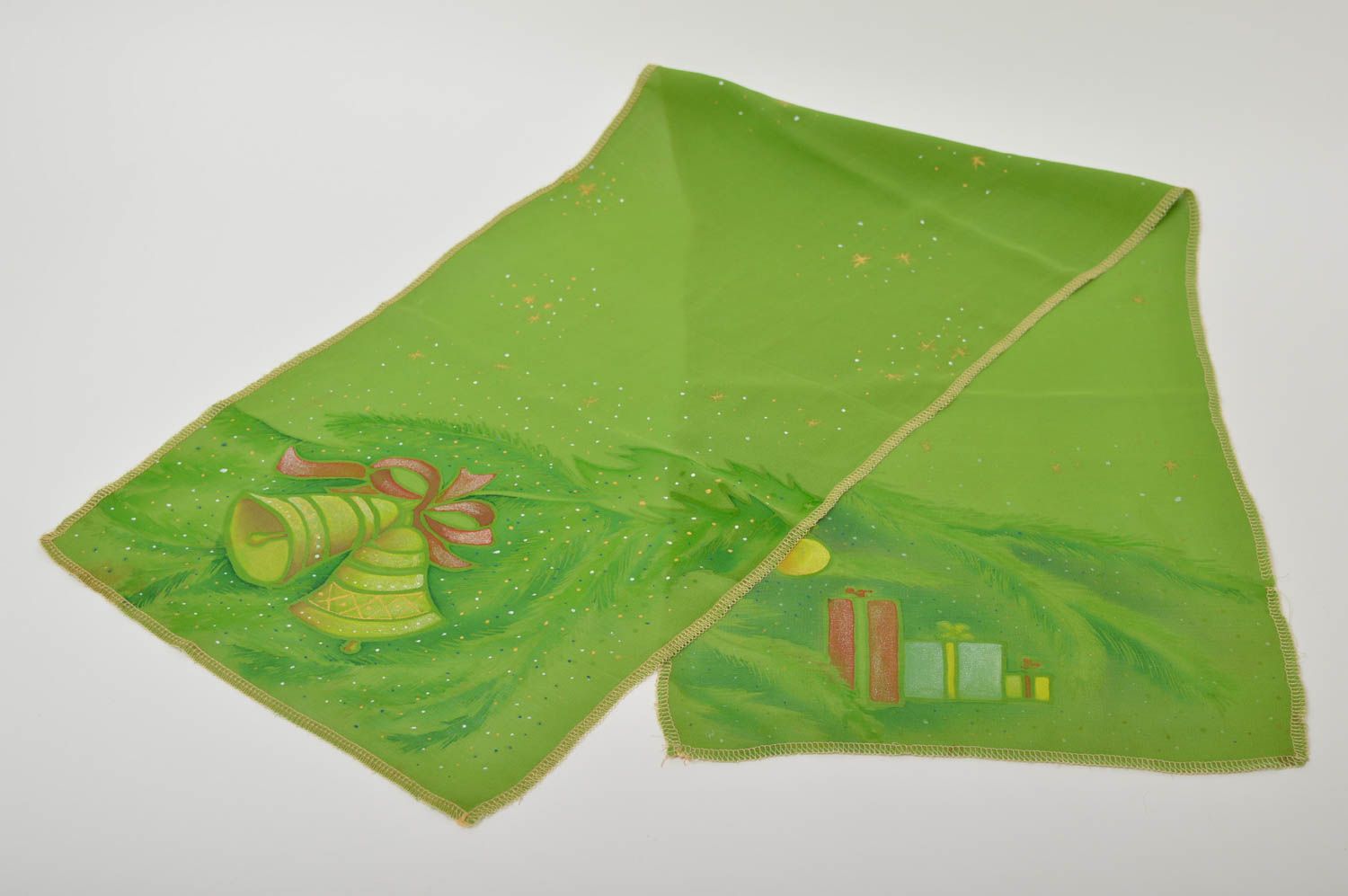 Foulard vert fait main Écharpe légère design crêpe de Chine Accessoire femme photo 2