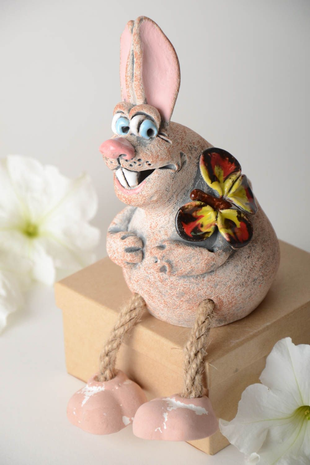 Tirelire lapin faite main Figurine animal en céramique Cadeau original photo 1