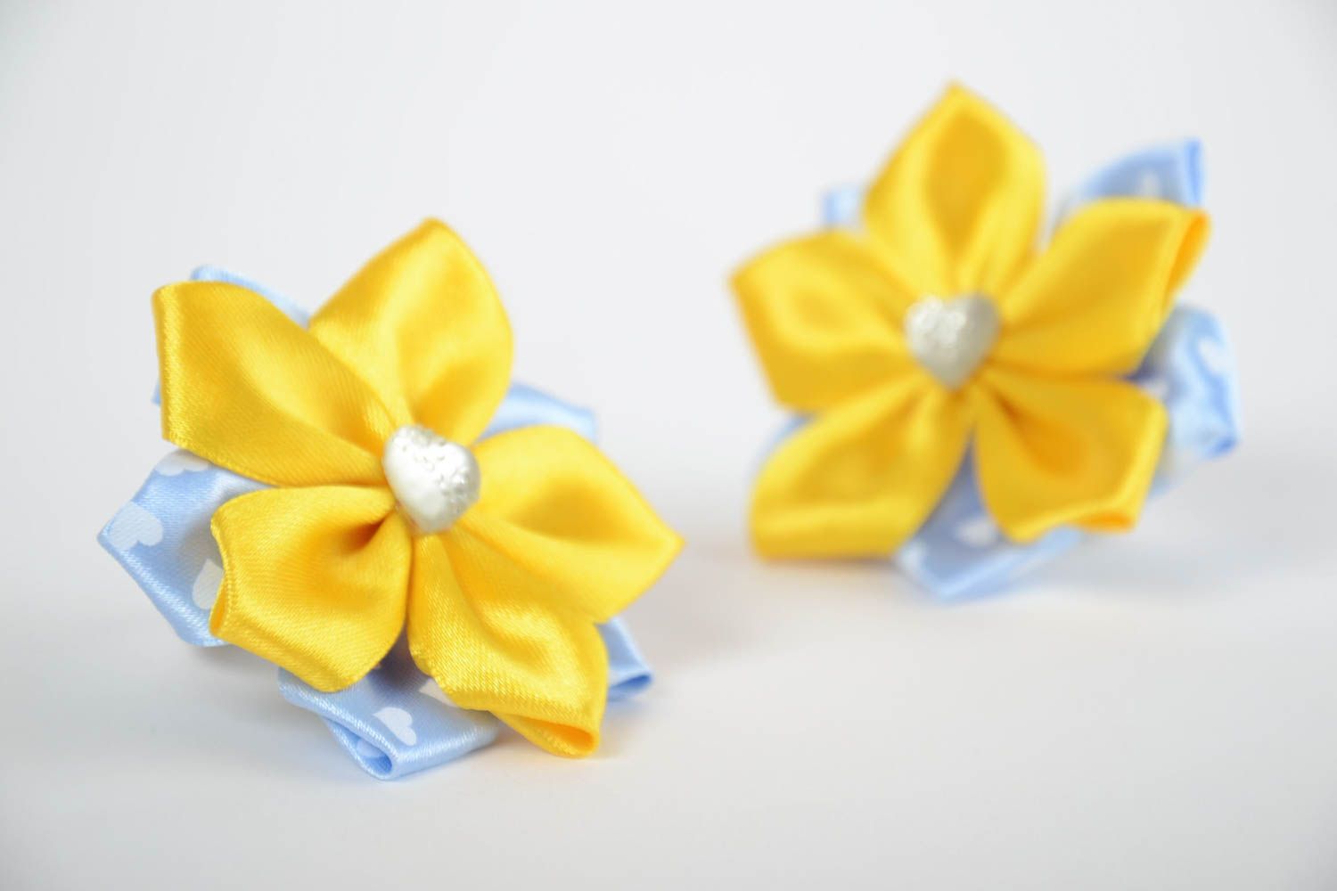 Set of 2 homemade kanzashi satin ribbon flower scrunchies of yellow color photo 5