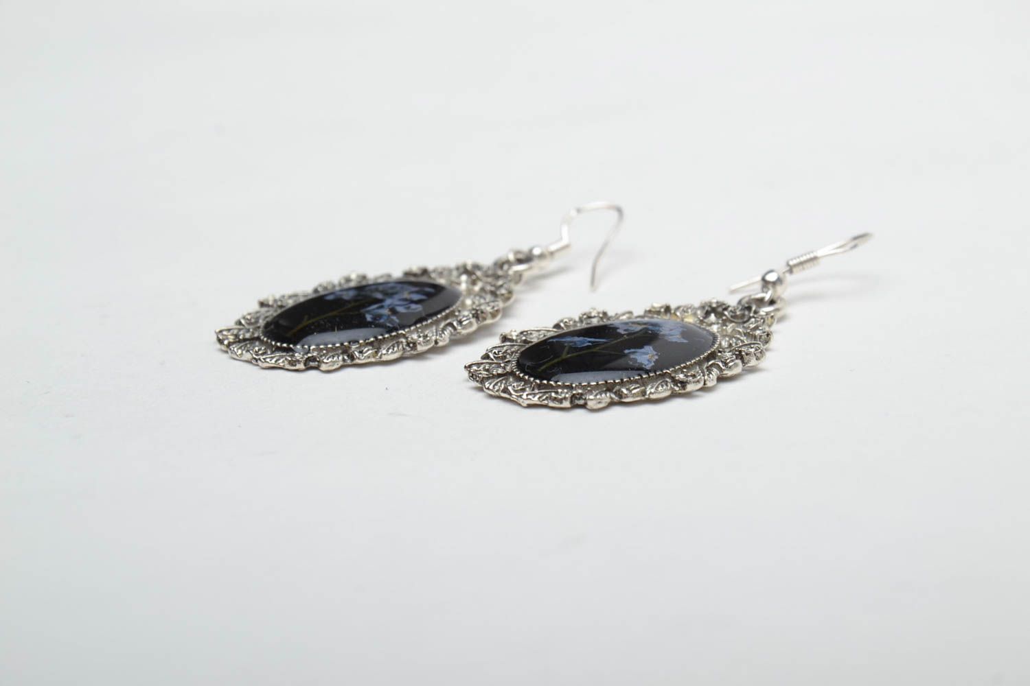 Epoxy earrings with real flowers photo 4