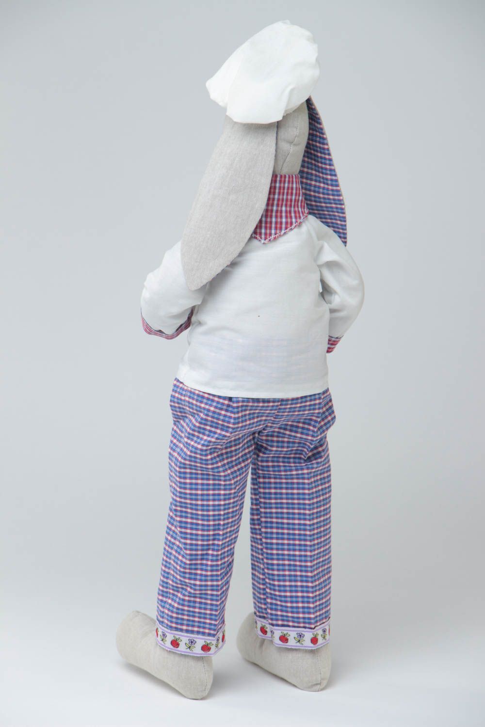 Künstlerische Puppe aus Textil Hase Koch mit Ohren für Interieur handgeschaffen foto 4