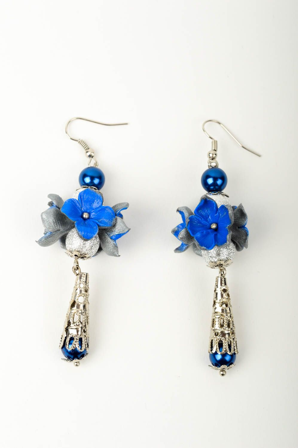 Boucles d'oreilles fleurs Bijou fait main bleu pâte polymère Accessoire femme photo 1