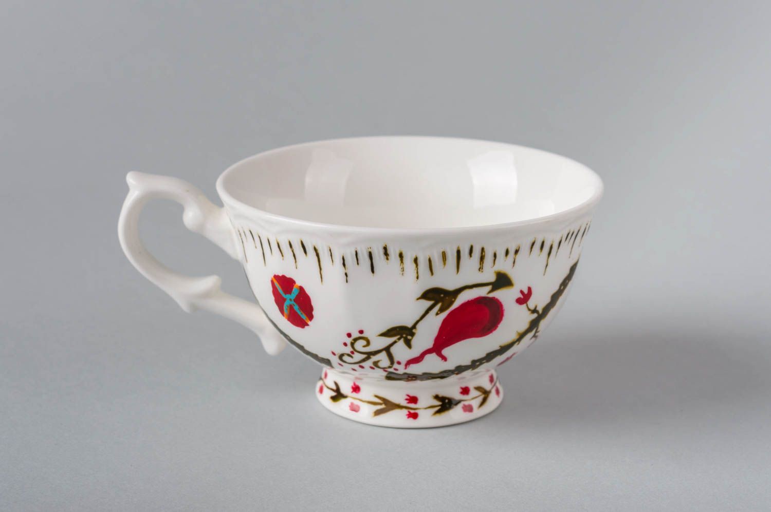 Elegant Japanese teacup with handle and saucer photo 5