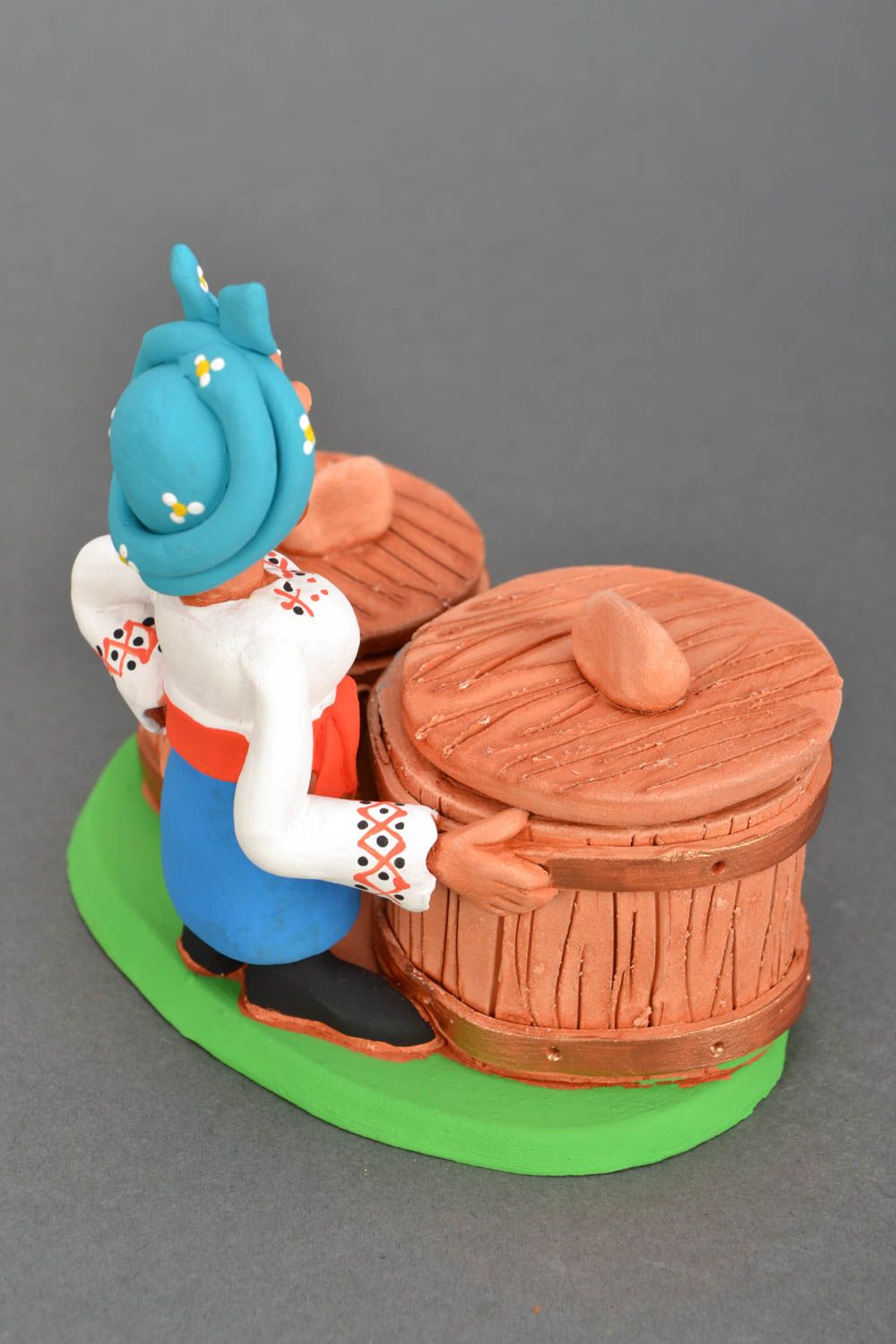 Handmade salt and pepper ceramic stand in the shape of a village woman with two jars 1 lb photo 5