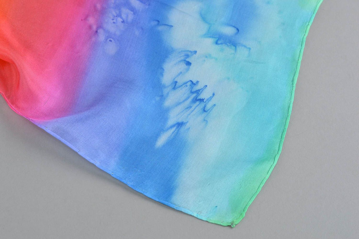 Шаль в технике горячего батика шелковая разноцветная ручной работы Радуга фото 4