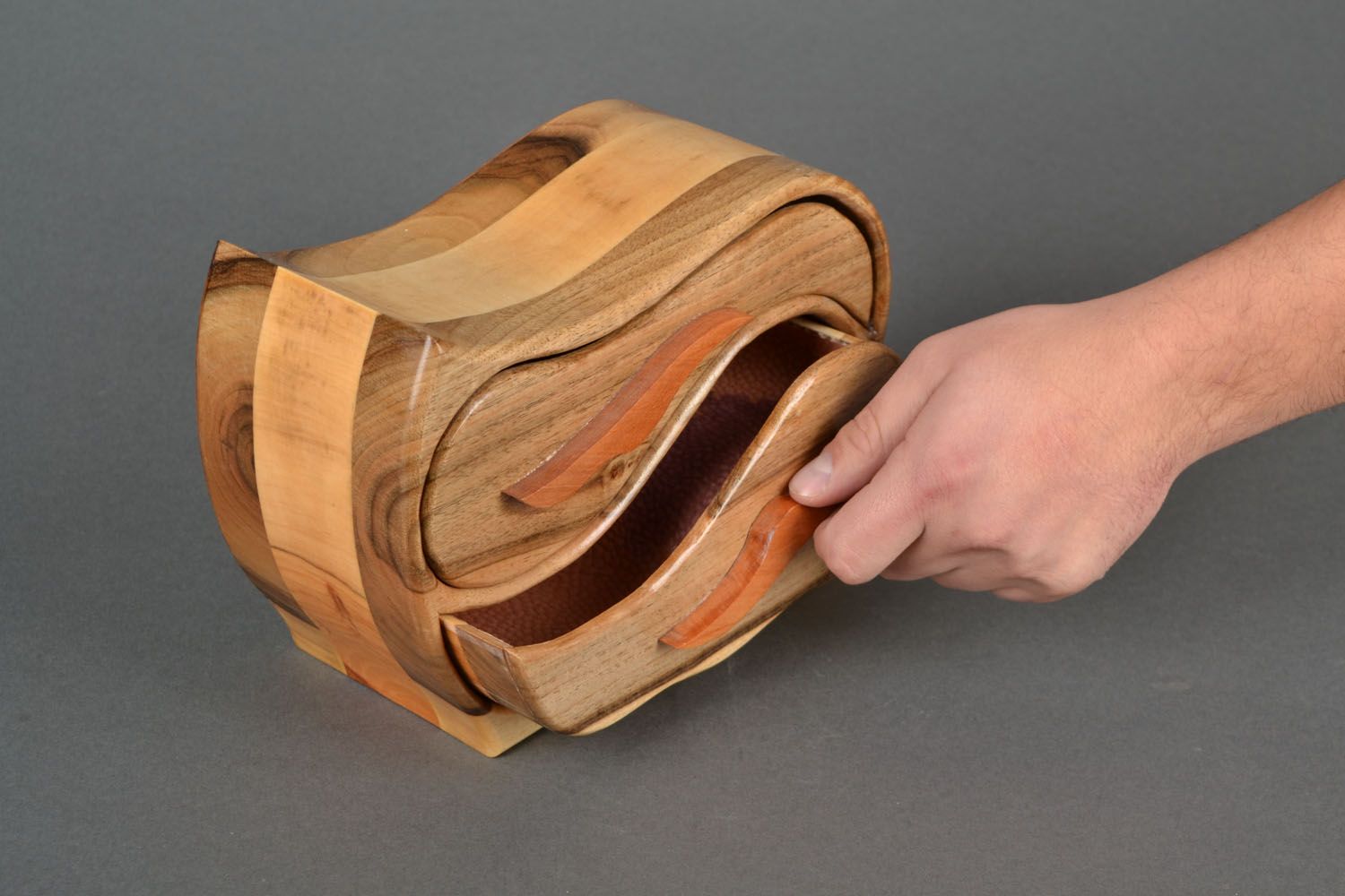 Handmade Schatulle aus Holz mit Geheimnis foto 2