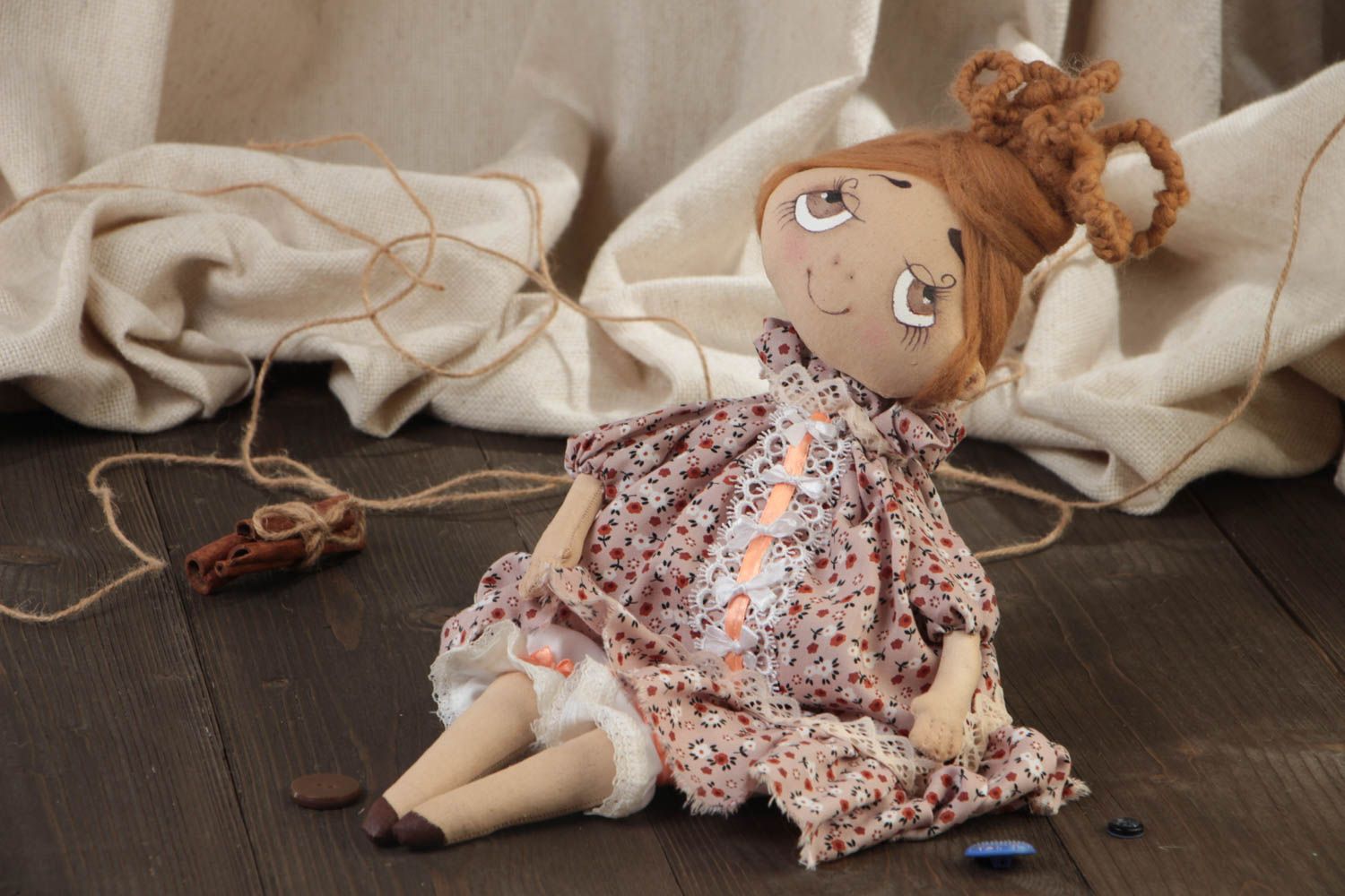 Мягкая игрушка девочка из ткани ручной работы авторская красивая для дома фото 1