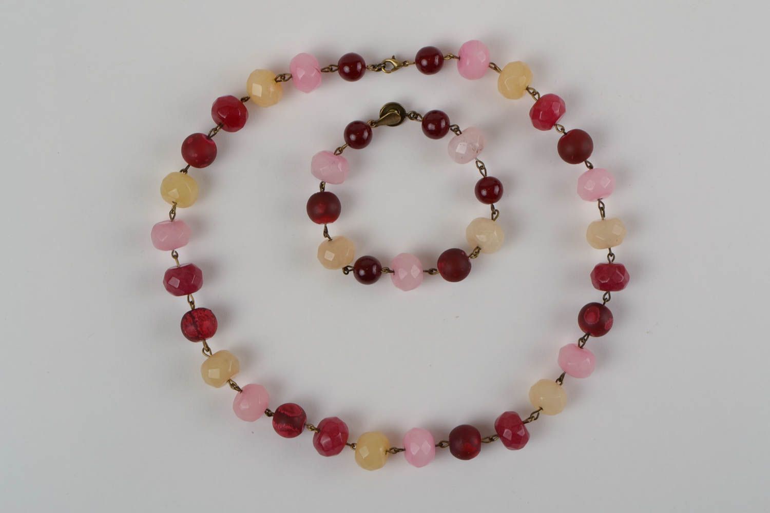 Conjunto de joyas de piedras naturales de collar y pulsera burdeos rosado foto 5