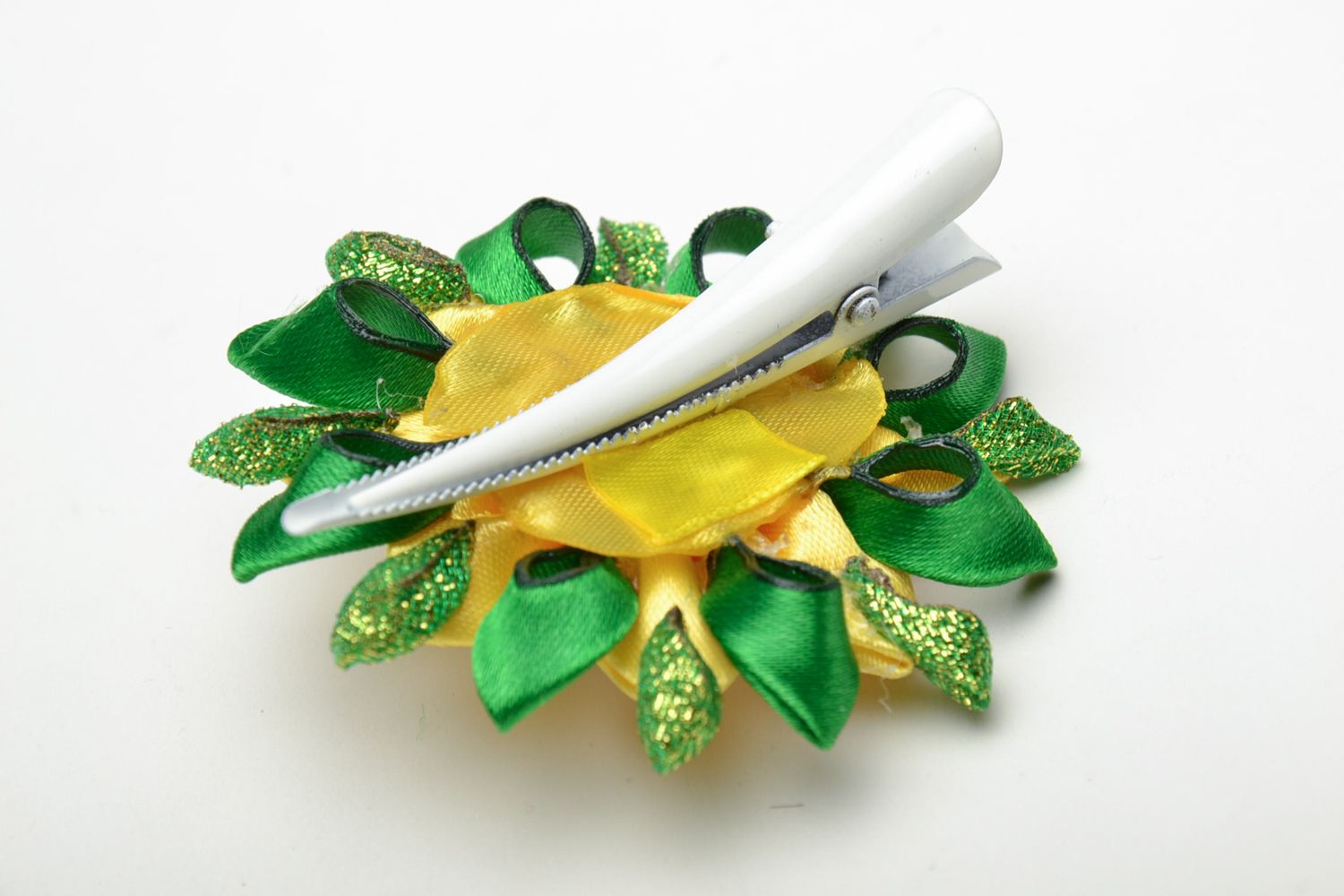 Авторская заколка для волос в технике канзаши желтый цветок фото 4