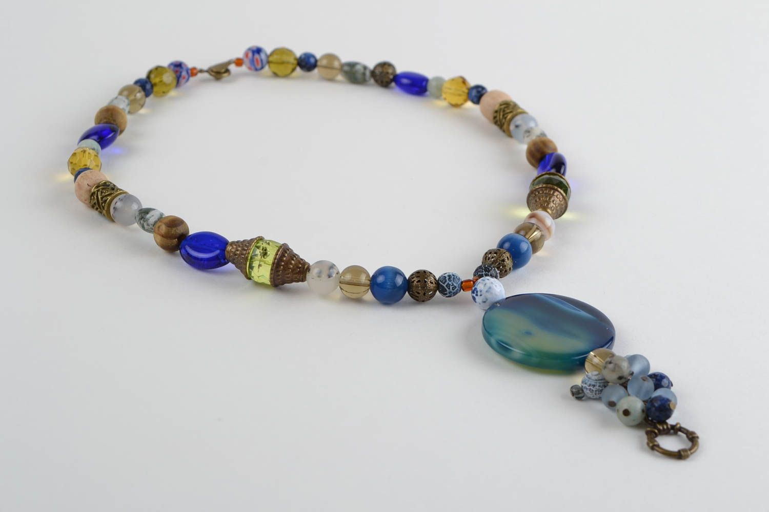 Ожерелье из стекла и натуральных камней разноцветное длинное ручной работы фото 5
