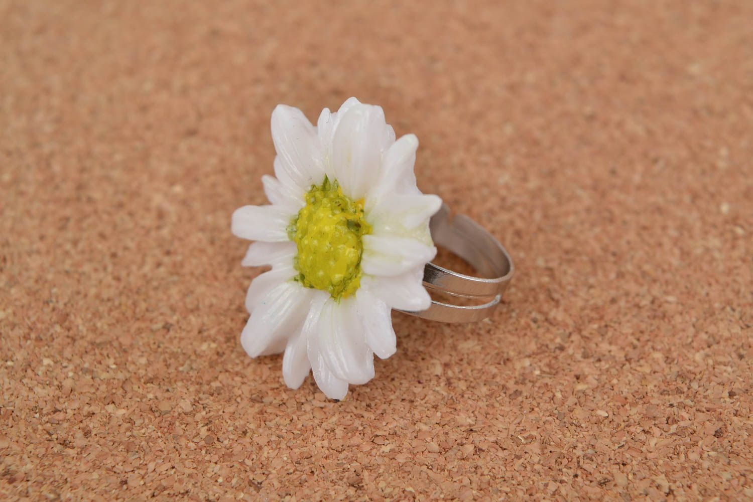 Handmade women's floral polymer clay jewelry ring with metal basis Chamomile photo 1