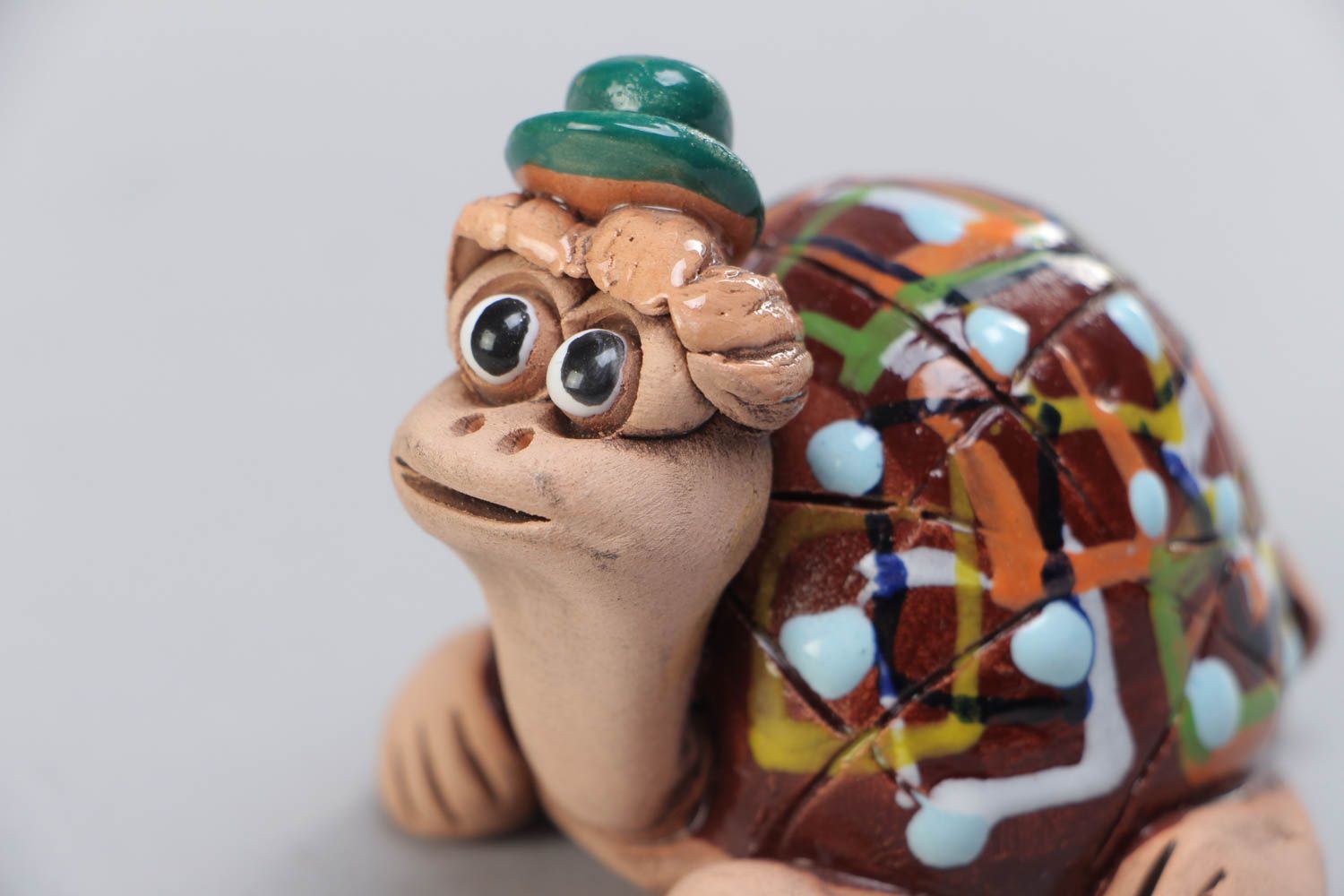 Schöne keramische Figur Schildkröte mit Bemalung handmade Schmuck für Interieur  foto 4