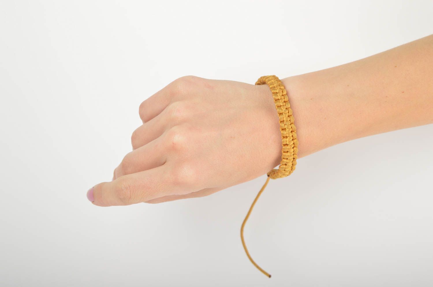 Bracelet design en lacets Bijou fait main moutarde Accessoire pour femme photo 6