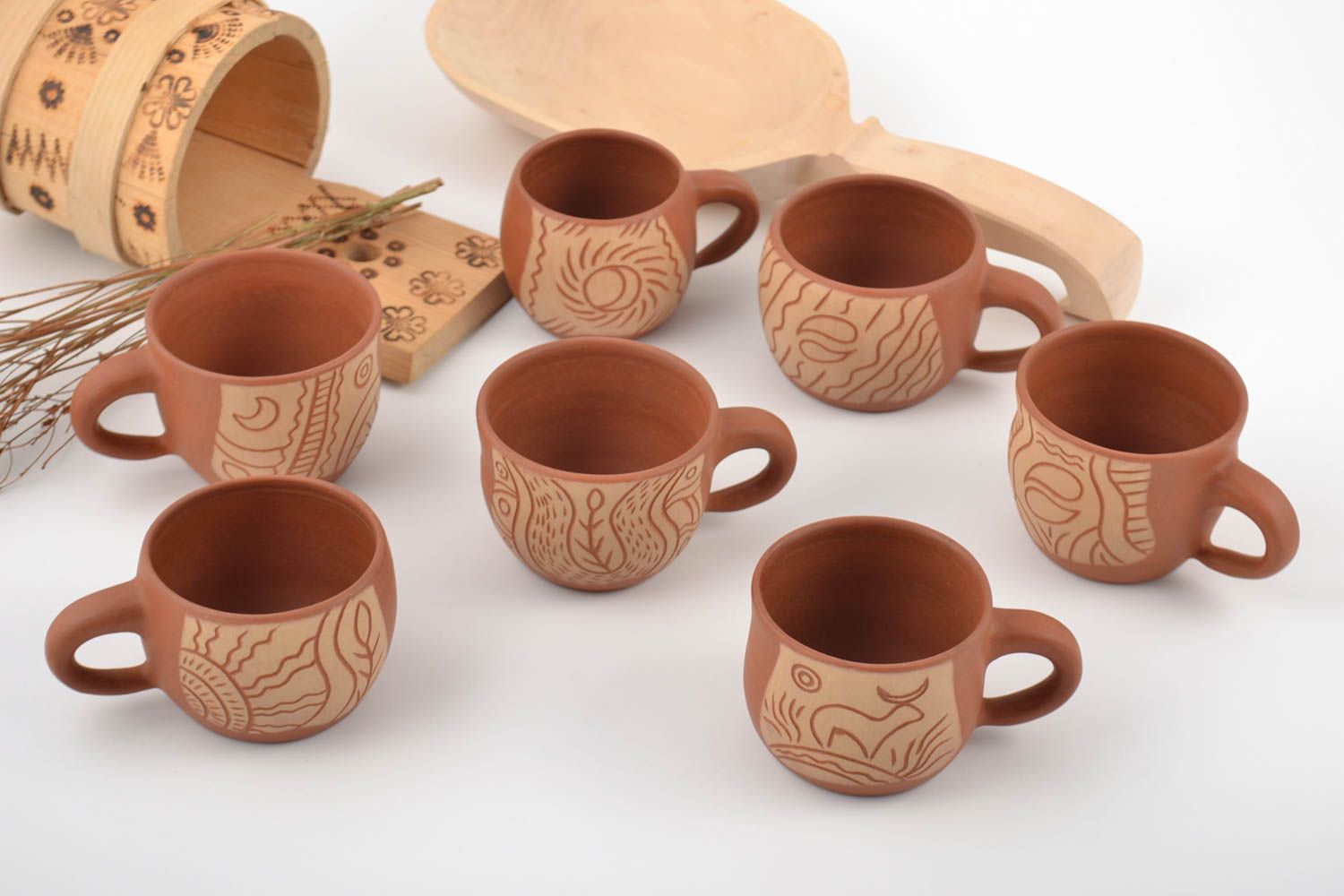 Set of 7 seven clay terracotta color coffee 3, 5, 8 oz cups with mineral engobe pattern photo 1