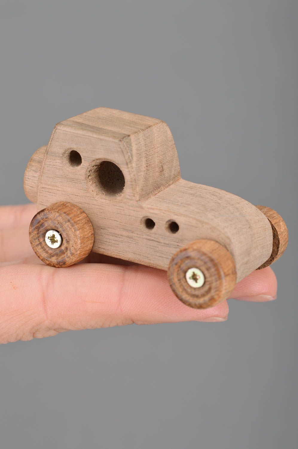 Juguete de madera coche hecho a mano ecológico bonito original para niños foto 3