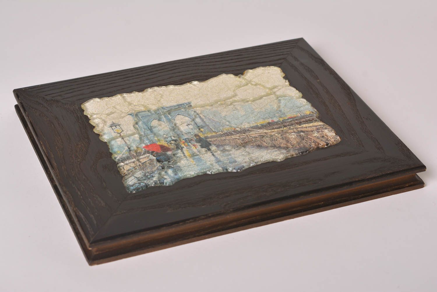 Панно на стену подарок ручной работы красивая картина из стекла и дерева Мост фото 3